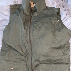 NWT utility vest